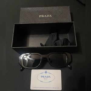 Fake Prada sunglasses black
